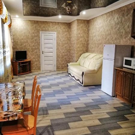شقة Посуточная Аренда В Центре Кропивницкого كرابيفنيتسكي المظهر الخارجي الصورة